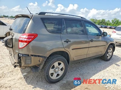 Trzecie zdjęcie samochodu z tyłu: 2010 TOYOTA RAV4 BASE VIN:2T3BF4DV0AW051127 - miniatura