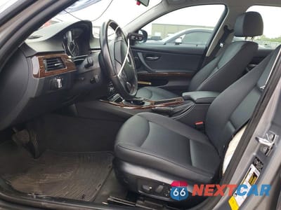 Zdjęcie 7 z 12 samochodu: 2009 BMW 328 I VIN:WBAPH73519E127568 - miniatura