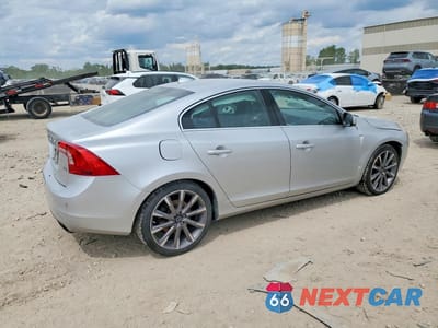 Trzecie zdjęcie samochodu z tyłu: 2015 VOLVO S60 PREMIER VIN:YV140MFK0F2335834 - miniatura