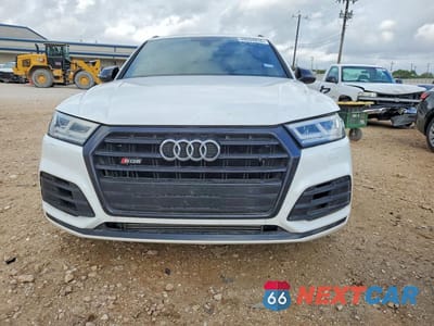 Piąte zdjęcie samochodu w środku: 2019 AUDI SQ5 PREMIUM PLUS VIN:WA1B4AFY5K2040396 - miniatura