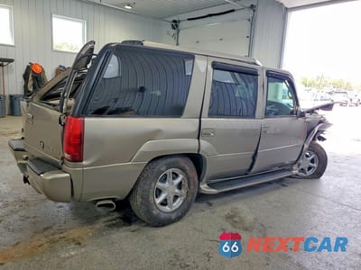 Trzecie zdjęcie samochodu z tyłu: 2000 CADILLAC ESCALADE LUXURY VIN:1GYEK63R9YR184725 - miniatura