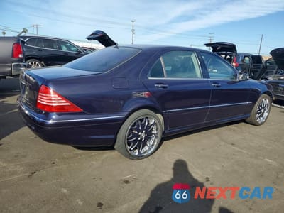 Trzecie zdjęcie samochodu z tyłu: 2003 MERCEDES-BENZ S 500 VIN:WDBNG75JX3A360191 - miniatura