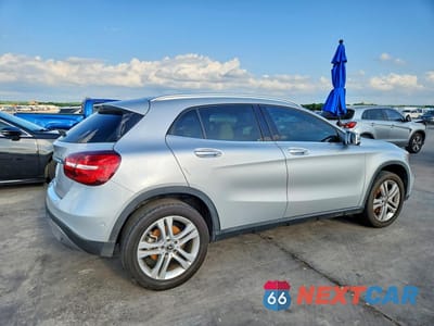 Trzecie zdjęcie samochodu z tyłu: 2020 MERCEDES-BENZ GLA 250 4MATIC VIN:WDCTG4GB8LU025095 - miniatura