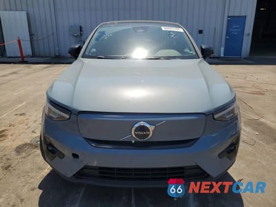 Piąte zdjęcie samochodu w środku: 2023 VOLVO C40 RECHARGE PLUS VIN:YV4ED3GL5P2063747 - miniatura