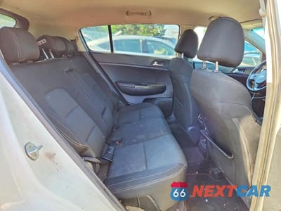 Zdjęcie 11 z 12 samochodu: 2017 KIA SPORTAGE LX VIN:KNDPMCAC7H7111970 - miniatura