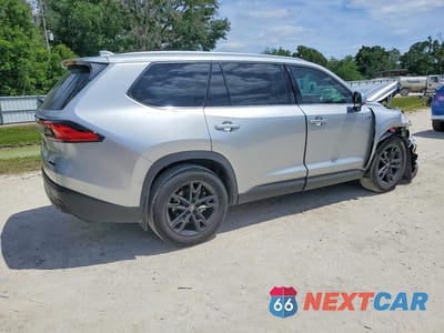Trzecie zdjęcie samochodu z tyłu: 2024 TOYOTA GRAND HIGHLANDER LIMITED VIN:5TDAAAB57RS064658 - miniatura