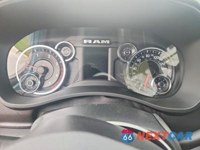 Zdjęcie 9 z 12 samochodu: 2022 RAM 3500 TRADESMAN VIN:3C63RRGL9NG135415 - miniatura
