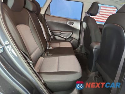 Zdjęcie 11 z 12 samochodu: 2025 KIA SOUL LX VIN:KNDJ23AU1S7261441 - miniatura