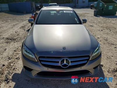 Piąte zdjęcie samochodu w środku: 2020 MERCEDES-BENZ C 300 VIN:55SWF8DB2LU323778 - miniatura