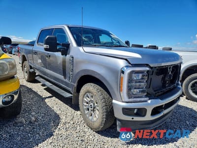 Czwarte zdjęcie samochodu z boku: 2024 FORD F250 SUPER DUTY VIN:1FT7W2BN1REC52485 - miniatura