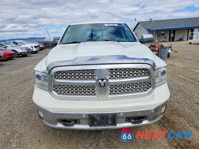 Piąte zdjęcie samochodu w środku: 2016 RAM 1500 LARAMIE VIN:1C6RR7VM2GS215127 - miniatura