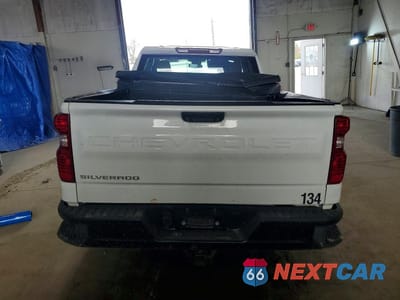 Zdjęcie 6 z 12 samochodu: 2023 CHEVROLET SILVERADO K1500 VIN:1GCRDAED0PZ109108 - miniatura