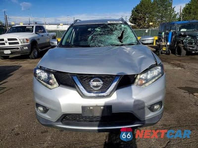 Piąte zdjęcie samochodu w środku: 2016 NISSAN ROGUE SV VIN:KNMAT2MV0GP708120 - miniatura