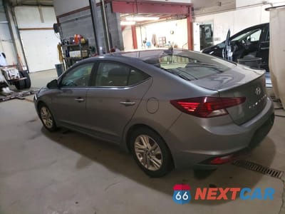 Drugie zdjęcie samochodu z przodu: 2019 HYUNDAI ELANTRA SEL VIN:5NPD84LF8KH462040 - miniatura