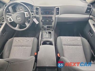 Zdjęcie 8 z 12 samochodu: 2008 JEEP GRAND CHEROKEE LAREDO VIN:1J8GR48K98C144358 - miniatura