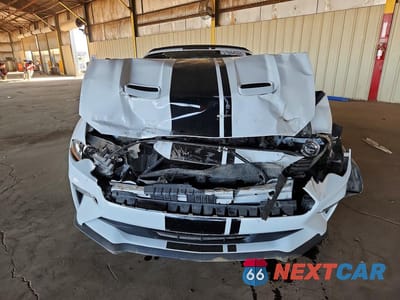 Piąte zdjęcie samochodu w środku: 2020 FORD MUSTANG GT VIN:1FATP8FF2L5157237 - miniatura