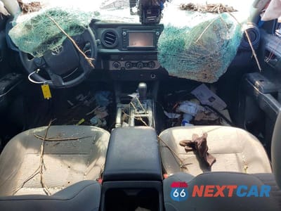 Zdjęcie 8 z 12 samochodu: 2019 TOYOTA TACOMA SR V6 VIN:5TFSZ5AN1KX168245 - miniatura