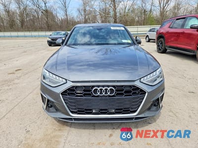 Piąte zdjęcie samochodu w środku: 2022 AUDI A4 VIN:WAUEAAF42NN007087 - miniatura