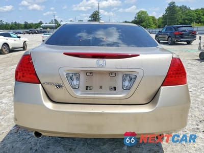 Zdjęcie 6 z 12 samochodu: 2006 HONDA ACCORD VIN:1HGCM66546A039203 - miniatura