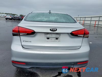 Zdjęcie 6 z 12 samochodu: 2017 KIA FORTE LX VIN:3KPFK4A79HE096205 - miniatura