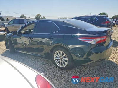 Drugie zdjęcie samochodu z przodu: 2018 TOYOTA CAMRY LE VIN:4T1B11HKXJU527857 - miniatura