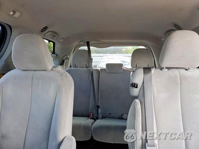 Zdjęcie 10 z 13 samochodu: 2013 TOYOTA SIENNA LE VIN:5TDKK3DC9DS319294 - miniatura