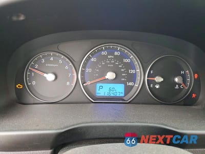 Zdjęcie 9 z 14 samochodu: 2010 HYUNDAI SANTA FE GLS VIN:5NMSG3AB1AH396253 - miniatura