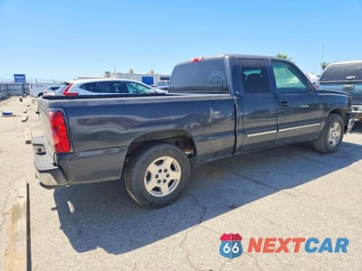 Trzecie zdjęcie samochodu z tyłu: 2005 CHEVROLET SILVERADO C1500 VIN:2GCEC19T151171755 - miniatura