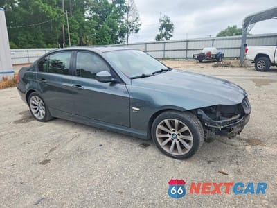 Czwarte zdjęcie samochodu z boku: 2009 BMW 328 XI SULEV VIN:WBAPK53569A643292 - miniatura