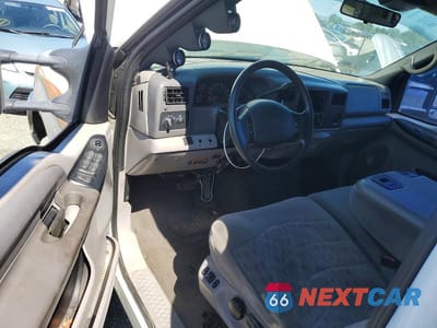 Zdjęcie 8 z 11 samochodu: 2000 FORD F350 SRW SUPER DUTY VIN:3FTSW31F7YMA46025 - miniatura