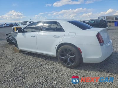 Drugie zdjęcie samochodu z przodu: 2021 CHRYSLER 300 S VIN:2C3CCABT2MH507019 - miniatura