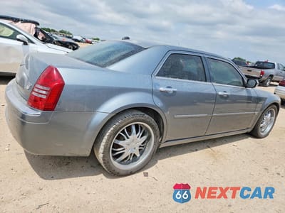 Trzecie zdjęcie samochodu z tyłu: 2006 CHRYSLER 300 S 4DR VIN:2C3KA63H66H147197 - miniatura