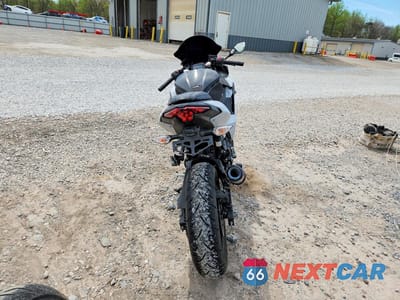 Czwarte zdjęcie samochodu z boku: 2025 KAWASAKI EX500 H VIN:ML5EXGH11SDA40782 - miniatura