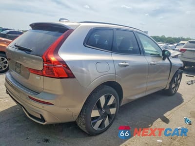 Trzecie zdjęcie samochodu z tyłu: 2024 VOLVO XC60 PLUS VIN:YV4H60DL6R1782587 - miniatura