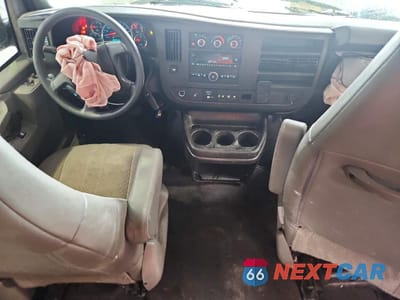 Zdjęcie 8 z 13 samochodu: 2021 CHEVROLET EXPRESS G3500 LT VIN:1GAZGPFP5M1216564 - miniatura