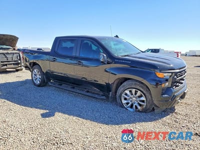Czwarte zdjęcie samochodu z boku: 2024 CHEVROLET SILVERADO K1500 CUSTOM VIN:3GCPDBEK1RG175391 - miniatura