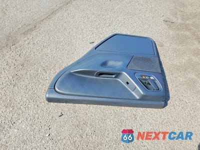 Zdjęcie 13 z 14 samochodu: 2004 JEEP GRAND CHEROKEE LAREDO VIN:1J4GW48S34C280988 - miniatura