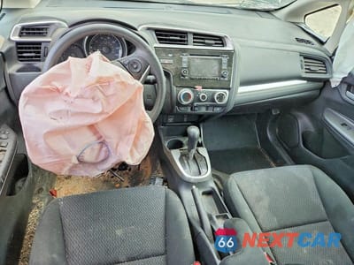 Zdjęcie 8 z 14 samochodu: 2018 HONDA FIT LX VIN:3HGGK5H4XJM735825 - miniatura