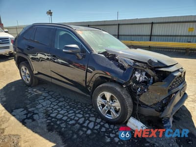 Czwarte zdjęcie samochodu z boku: 2024 TOYOTA RAV4 HYBRID XLE VIN:4T3RWRFV2RU145711 - miniatura