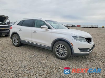 Czwarte zdjęcie samochodu z boku: 2017 LINCOLN MKX SELECT VIN:2LMPJ6KR5HBL39423 - miniatura