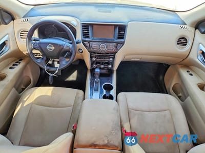 Zdjęcie 8 z 13 samochodu: 2017 NISSAN PATHFINDER SV VIN:5N1DR2MN7HC604319 - miniatura