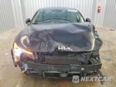 Piąte zdjęcie samochodu w środku: 2025 KIA K4 LXS VIN:3KPFT4DEXSE094560 - miniatura
