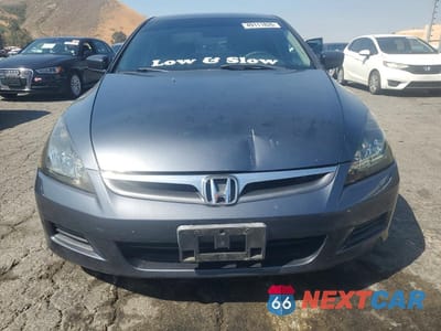 Piąte zdjęcie samochodu w środku: 2007 HONDA ACCORD LX VIN:1HGCM56407A218440 - miniatura