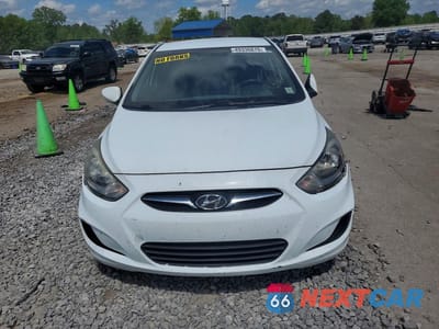 Piąte zdjęcie samochodu w środku: 2012 HYUNDAI ACCENT GS VIN:KMHCT5AE5CU038246 - miniatura