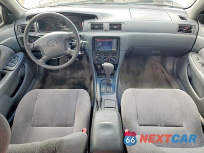 Zdjęcie 8 z 11 samochodu: 2000 TOYOTA CAMRY LE V6 VIN:JT2BF28K2Y0251180 - miniatura