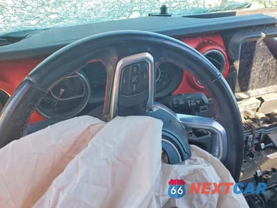 Zdjęcie 9 z 12 samochodu: 2021 JEEP WRANGLER UNLIMITED RUBICON VIN:1C4JJXFM7MW536211 - miniatura