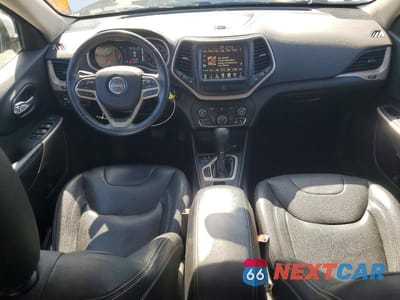 Zdjęcie 8 z 14 samochodu: 2017 JEEP CHEROKEE LATITUDE VIN:1C4PJLCB7HW641150 - miniatura