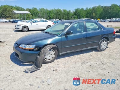 2000 HONDA ACCORD LX 1HGCG6652YA021177 - główne zdjęcie licytacji z USA - miniatura