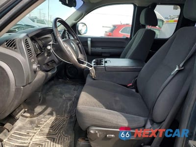 Zdjęcie 7 z 12 samochodu: 2008 CHEVROLET SILVERADO K1500 VIN:1GCEK190X8Z226160 - miniatura