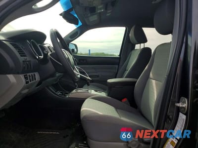 Zdjęcie 7 z 12 samochodu: 2013 TOYOTA TACOMA V6 VIN:3TMLU4EN1DM118896 - miniatura